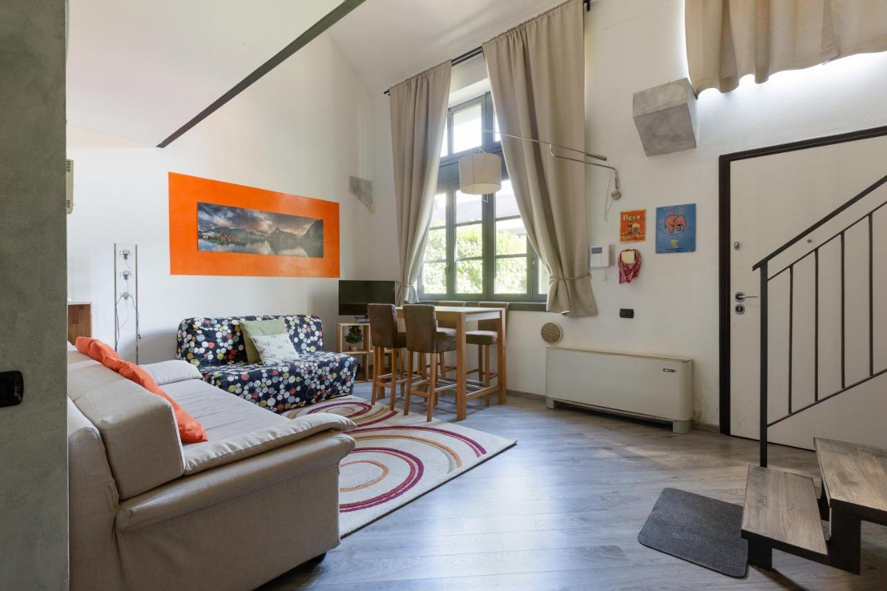 Guesthost - Milano Vigentino Loft With Terrace Milánó Kültér fotó