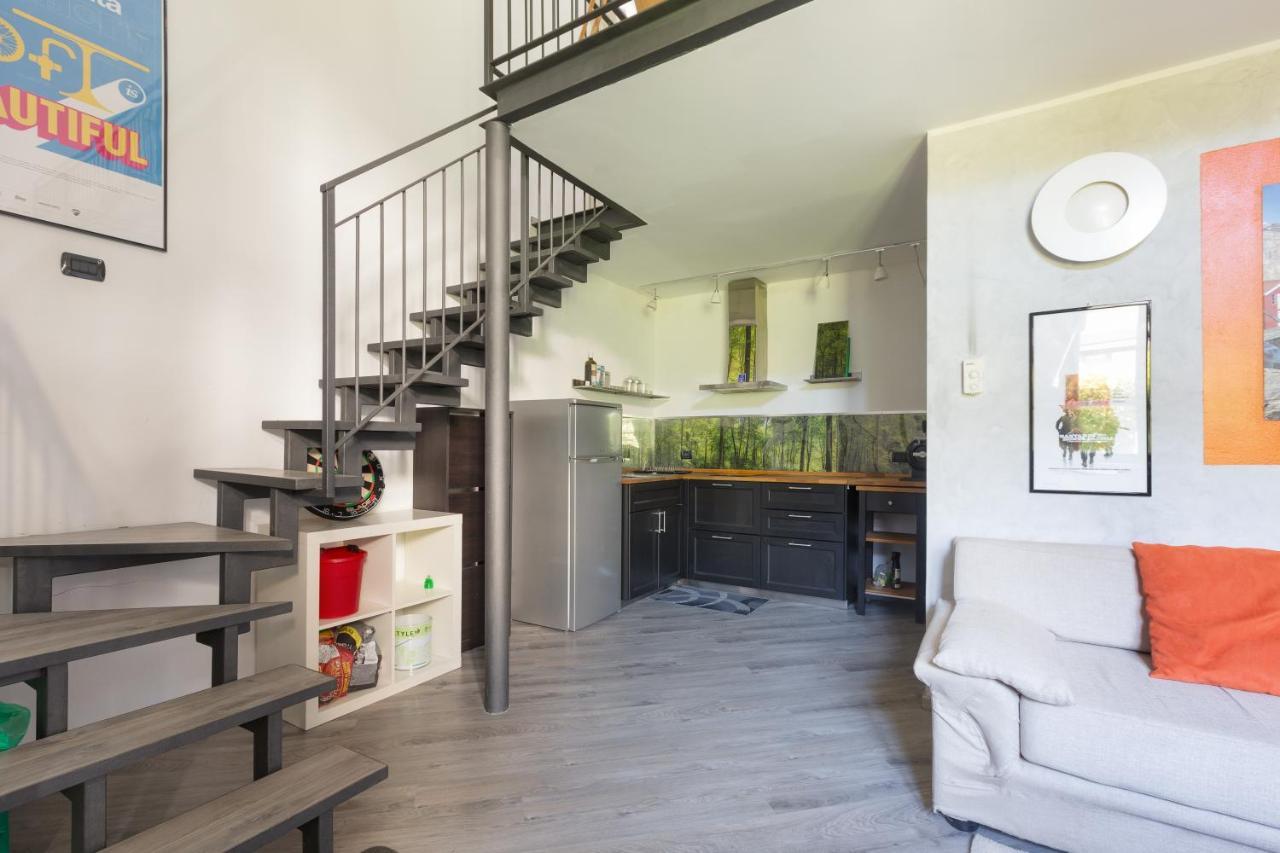 Guesthost - Milano Vigentino Loft With Terrace Milánó Kültér fotó